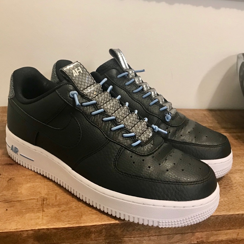 Nike AF1 Air Force 1 black leather sneaker
